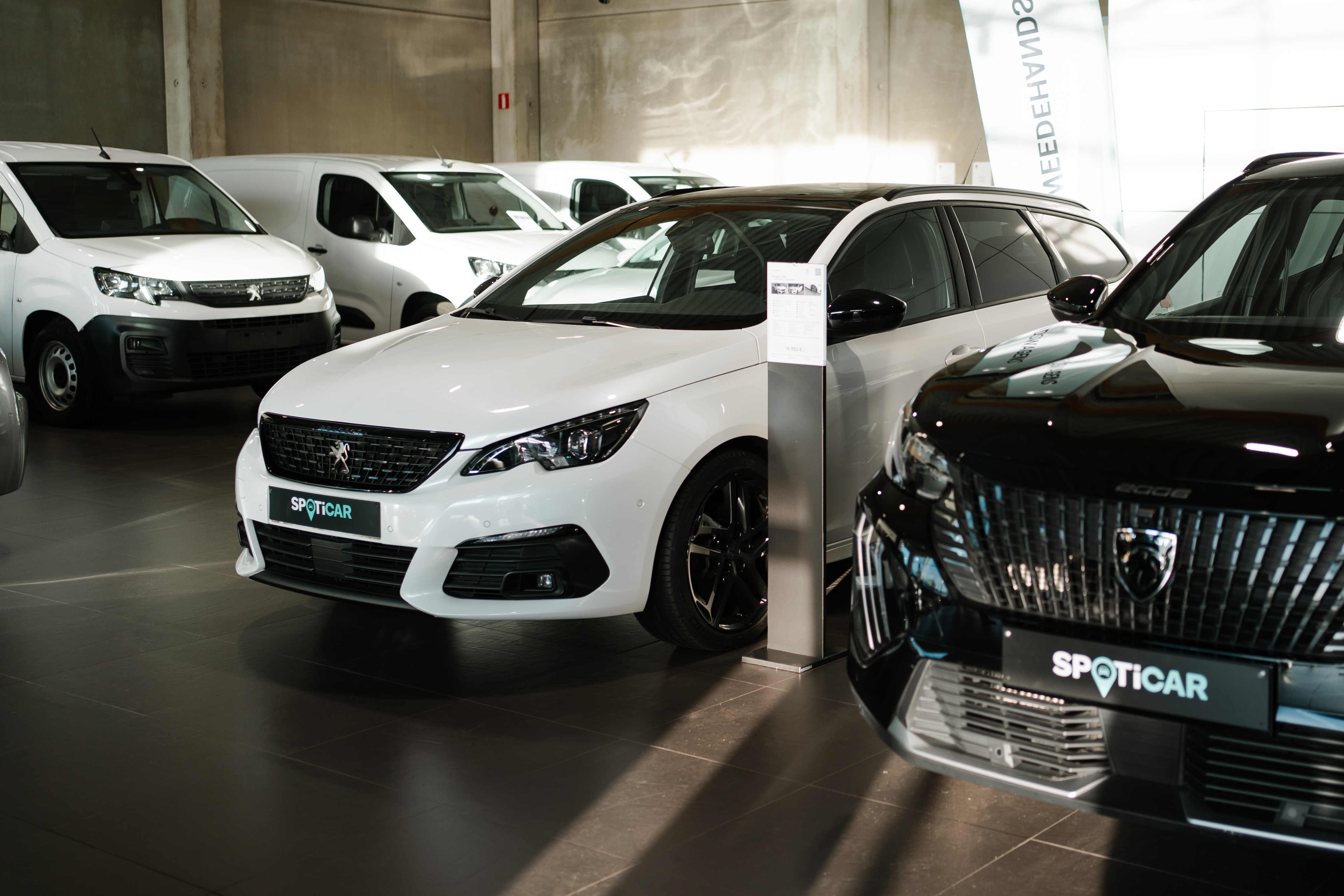 Subpage Listing Image Nieuwe Peugeot of ocassion? | Bols Poppel